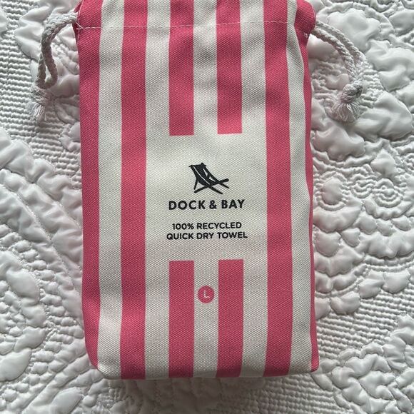 Dock & Bay Quick Dry Towel Pink White Striped - Picture 1 of 3
